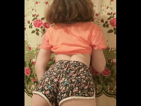 ❤️ Gadis muda seksi menanggalkan celana pendeknya di depan kamera ❤️ Porno fb di porno id.porn-milf300.ru ❤